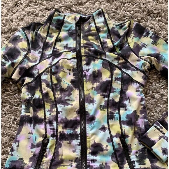 Lululemon Define Full Zip COLORFUL SPRINGSCAPE TRACK JACKET women’s sz 8 M - Picture 9 of 9